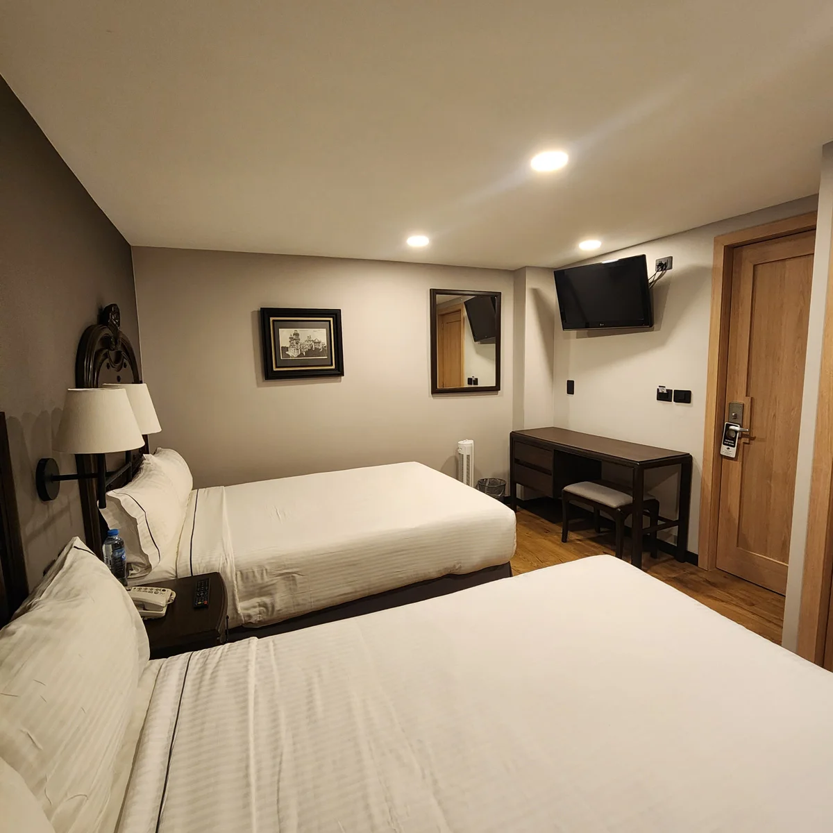 CC Habitación Estandar Matrimonial Cuadruple